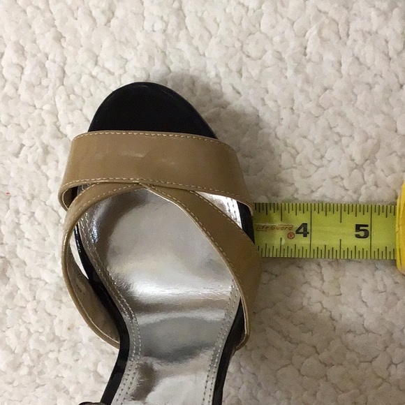 WHBM TAN/BLK PATENT MARY JANE 6M - Picture 8 of 8